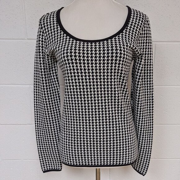 White House Black Market Sweaters - NWOT White House Black Market Houndstooth Sweater, Medium